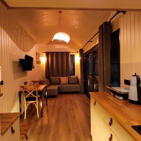 ספנג'ה Ten Tiny House מראה חיצוני תמונה