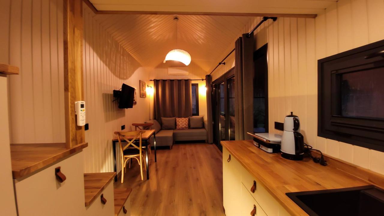 ספנג'ה Ten Tiny House מראה חיצוני תמונה